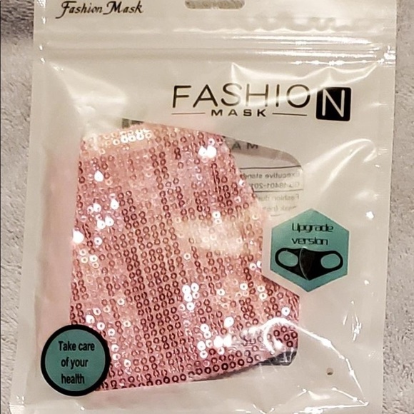 Masks - Picture 4 of 7